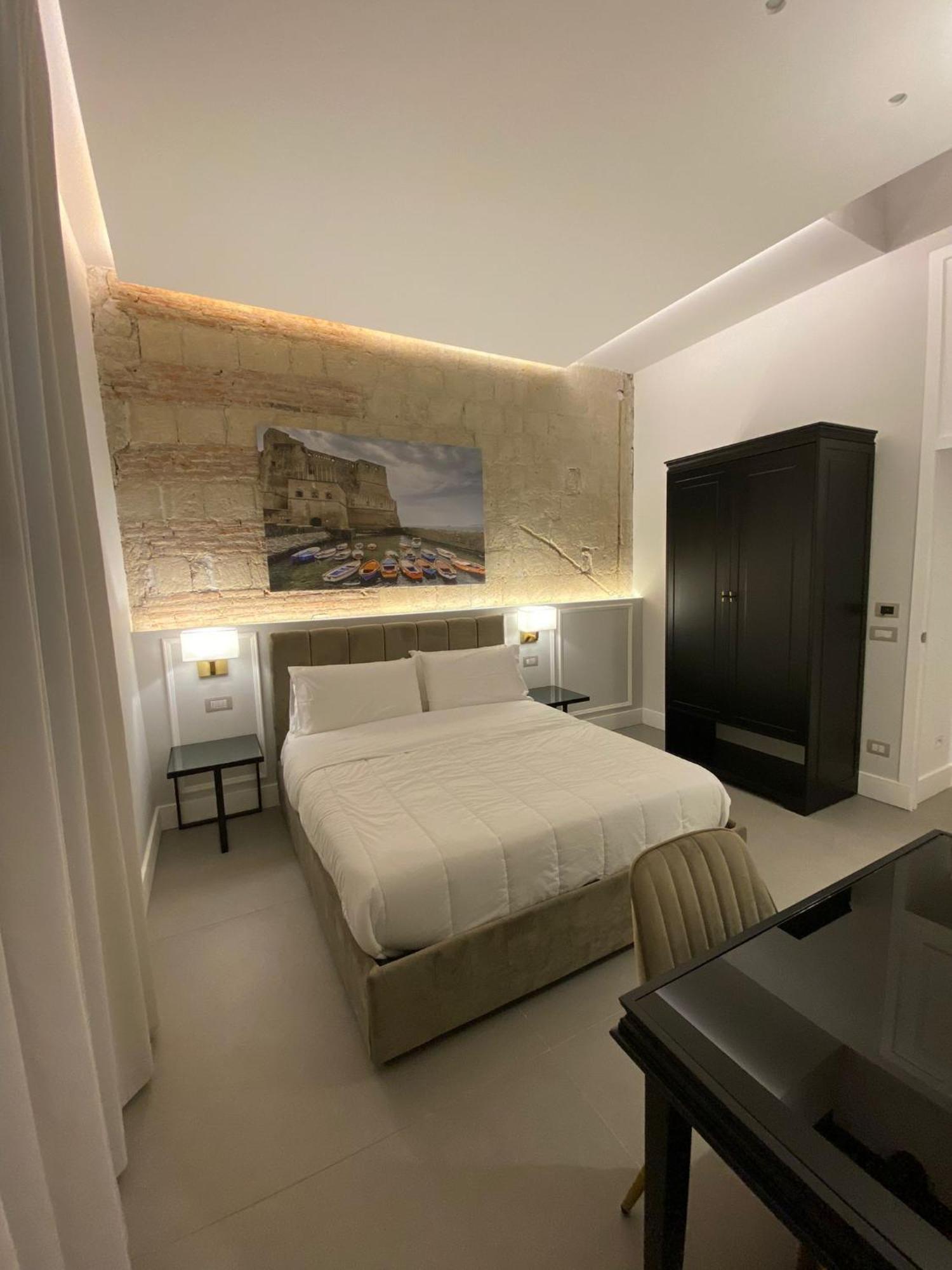L'Infinito 88 Charmant Rooms Neapel Zimmer foto